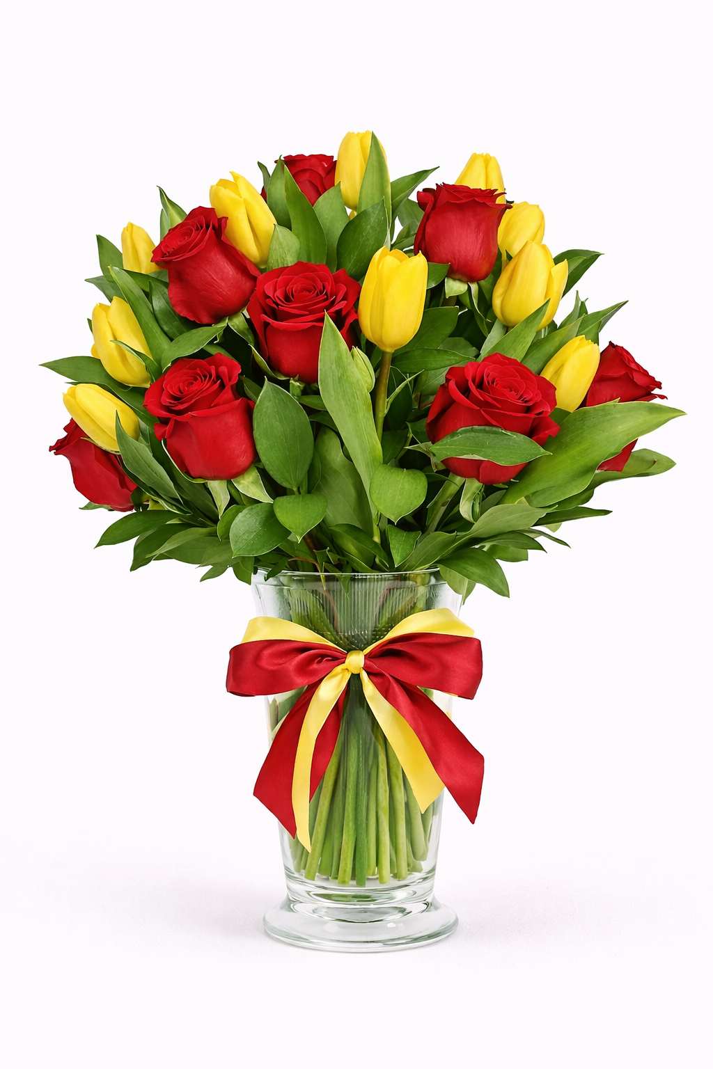 FLORERO CON 12 ROSAS Y ROSAS ROJAS