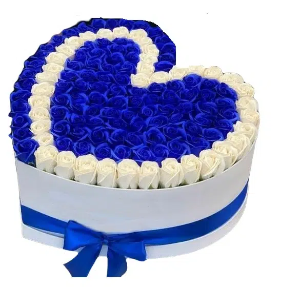 Caja corazon con 50 rosas azules y blancas a Domicilio - El Jardin de Rosas